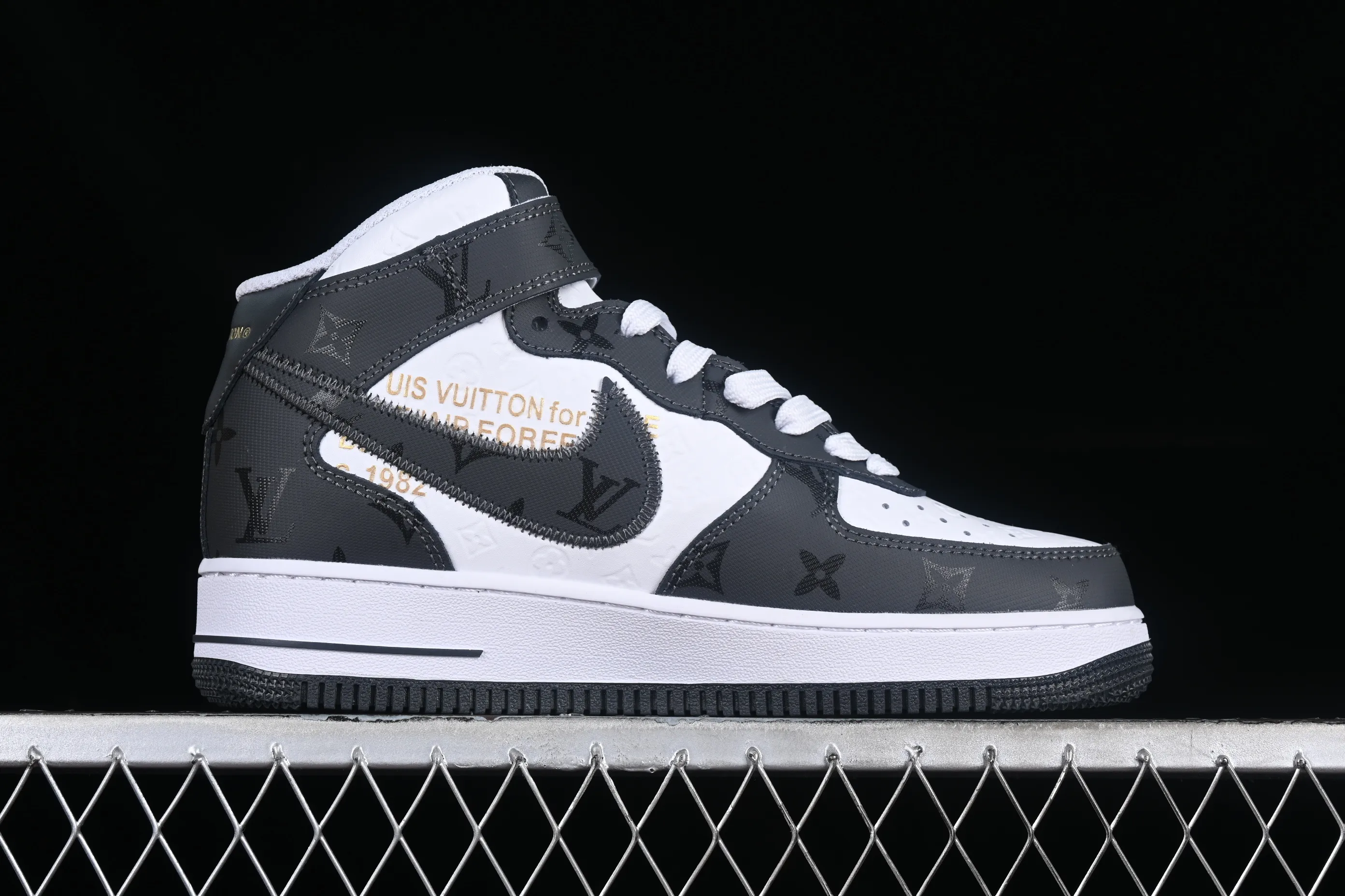 All Categories Nk Air Force 1 Air Force Series Nk Air Force 1 Mid Air Force Mid Nk Air Force 1'07 Mid Donkey Brand Print Air Force One Mid Casual Sneakers CW2289-111